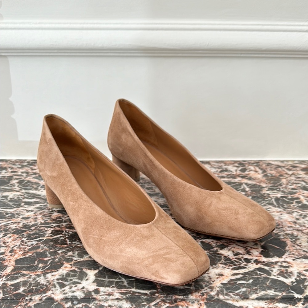 Elegant Tan Women's Block Heel Shoes